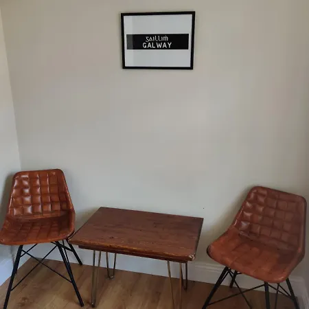 Number 53 招待所 戈尔韦